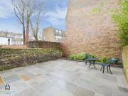 almeida street, london, n1 one bedroom flat to rent...