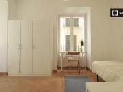 Alojamiento en apartamento de 7 dormitorios en Lavapiés,...