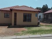 alone standing 3 bedrooms house on t.