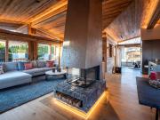 Alpines Luxus Chalet mit moderner Eleganz 06573