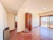 ALQ 24M HERMOSO Depto 2 amb. Al frente con balcón y...