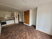 Alq. Guemes Monoambiente economico! 1 Piso x Esc. Exc....