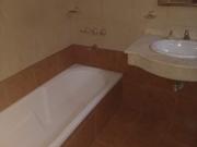 Alquier casa en calle Moldes, 6ta Sección