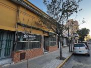 Alquier Local sobre Av. Sarmiento casi esq. Av. Maipú 85...