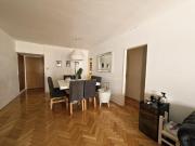 Alquila! 4 ambientes con dependencia Cochera fija