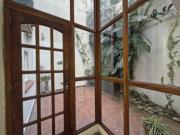 Alquila! Amplio 2 ambientes con patio Facultad de medicina