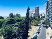 Espectacular Vista al Río y Monumento