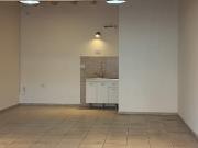 Alquilamos salón comercial, excelente ubicacion de villa...