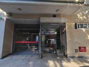 ALQUILER 2 AMBIENTES CON COCHERA Y BALCON FLORES