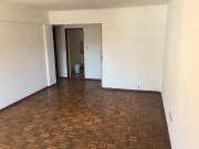 Alquiler 2 dormitorios con cochera Corrientes y...