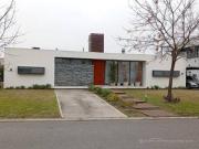 Alquiler anual 4 ambientes Barrio El Canton Golf