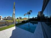 Alquiler Anual Al Rio SIN MUEBLES Barrio El Yacht...