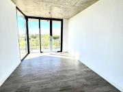 Alquiler Anual Depto 2 Amb con Balcon y Cochera en...