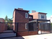 Alquiler Casa 10 años 3 dormitorios, 104m2, 3 cocheras,...