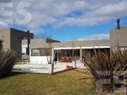 Alquiler Casa 15 años 5 dormitorios, 320m2, 4 cocheras,...