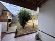 Alquiler Casa 1 dormitorio, Avenida Uriburu 1300,...