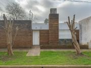 Alquiler Casa 2 dormitorios 20 años, 1 cochera, 54m2,...