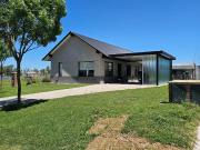 Alquiler Casa 2 dormitorios 2 años, 103m2, 2 cocheras,...