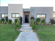 Alquiler Casa 3 dormitorios, 115m2, 3 cocheras, San...