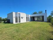 Alquiler Casa 3 dormitorios 2 años, 2 cocheras, 145m2,...