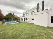 Alquiler Casa 3 dormitorios, 2 cocheras, 220m2, Jorge... Alquiler Casa 3 dormitorios, 2 cocheras, 220m2, Jorge...