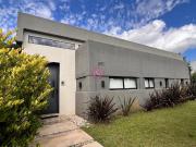 Alquiler Casa 3 dormitorios 5 años, 150m2, 1 cochera,...