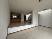 ALQUILER CASA 3 DORMITORIOS CUMBAYA SAN JUAN BAJO