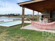 ALQUILER CASA 4 AMB A LA LAGUNA AMOBLADA EL CANTON ESCOBAR