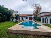 ALQUILER CASA 4 AMBIENTES CON PILETA, PARQUE Y COCHERA...