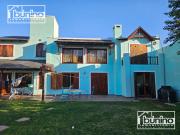 Alquiler Casa 4 dormitorios, 330m2, 3 cocheras, Pasaje...