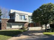 Alquiler Casa 4 dormitorios a estrenar, 370m2, Arenas...