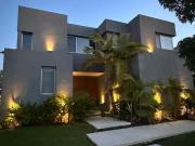 Alquiler Casa 5 ambientes Nordelta lote interno