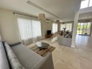 Alquiler Casa 5 años 3 dormitorios, 4 cocheras, 230m2,...