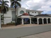 ALQUILER CASA 5 DORMITORIOS PUERTO AZUL VIA A LA COSTA