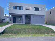 ALQUILER CASA 6 AMBIENTES CON AMENITIES, BARRIO PRIVADO... ALQUILER CASA 6 AMBIENTES CON AMENITIES, BARRIO PRIVADO...