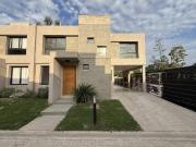 Alquiler Casa a estrenar 3 dormitorios, 130m2, 2...