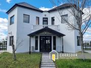 ALQUILER CASA A LAGUNA EN SAN SEBASTIAN, AREA 9, LOTE AL 100