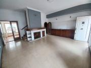 Alquiler casa de 3 ambientes en Alvear y Castelli