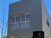 Alquiler casa dos plantas en barrio medico dos