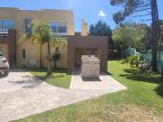 Alquiler Casa en Barrio Pinamar Chico 3 dormitorios...