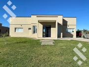 ALQUILER CASA NIVEL GERENCIAL Bº COSTA NOGAL. NEUQUEN