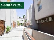 Alquiler casa, tipo departamento en condominio