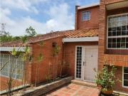 ALQUILER CASA TIPO TOWN HOUSE LOS GUAYABITOS