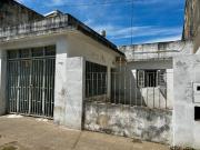 ALQUILER CASA TRES DORMITORIOS CON PATIO Y COCHERA