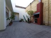 ALQUILER CASA TRES DORMITORIOS, CON PATIO Y GARAGE....