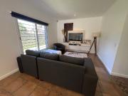 ALQUILER casa tres dormitorios jardin, pileta, cochera...