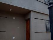 Alquiler casa tres dormitorios, patio, cochera, dos baños