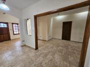 ALQUILER CASA TRIPLEX, Coch. 2 autos/ Quincho