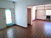 ALQUILER CHALET COMERCIAL 4 AMB. CON DEPEND SAN MARTIN...