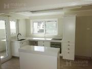 Alquiler de 2 dormitorios y escritorio reciclado con...